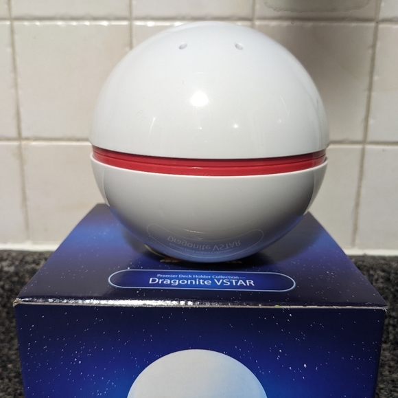 Pokémon Premier Ball Deck Holder - Picture 2 of 15